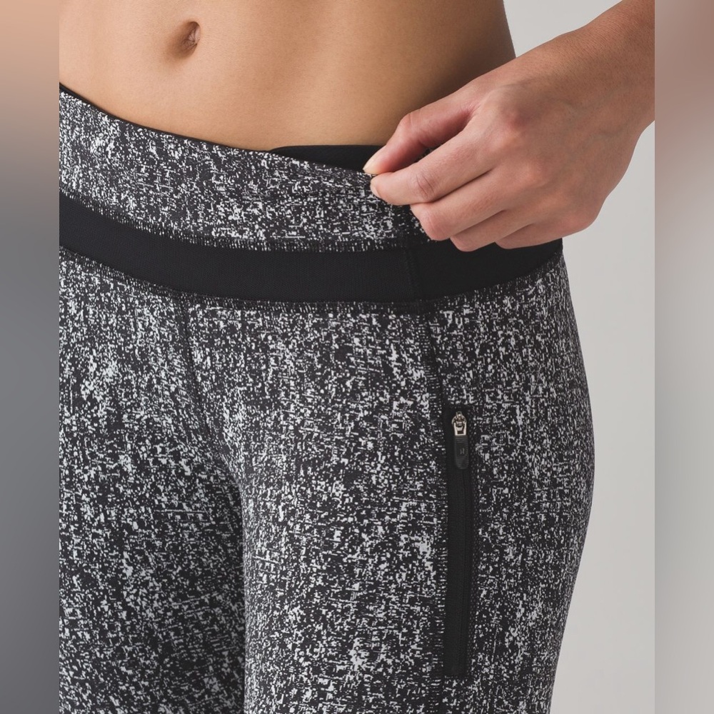 Lululemon Inspire Tight II Power Luxtreme Suited Jacquard Black & White - Size 6 - Picture 3 of 6